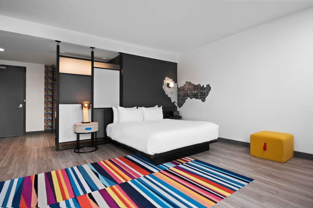 Aloft Kansas City Country Club Plaza - photo 12