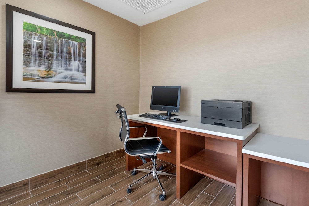 Comfort Suites Lafayette University Area - photo 45