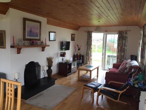 Cliff View No 2 Knockrahaderry - last minute hotel in Unknown City