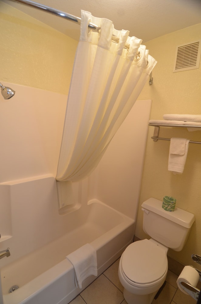 Urbandale Extended Stay - photo 8