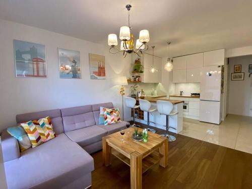 White and Bright Riverside View Flat with Parking Bike Access and Onsite Gym — 4-Star Luxury Hotel in Krakow, Poland