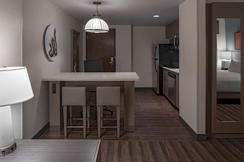 Hyatt House Indianapolis Downtown - photo 24
