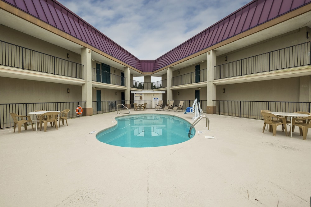 Red Roof Inn Mobile North Saraland - photo 23