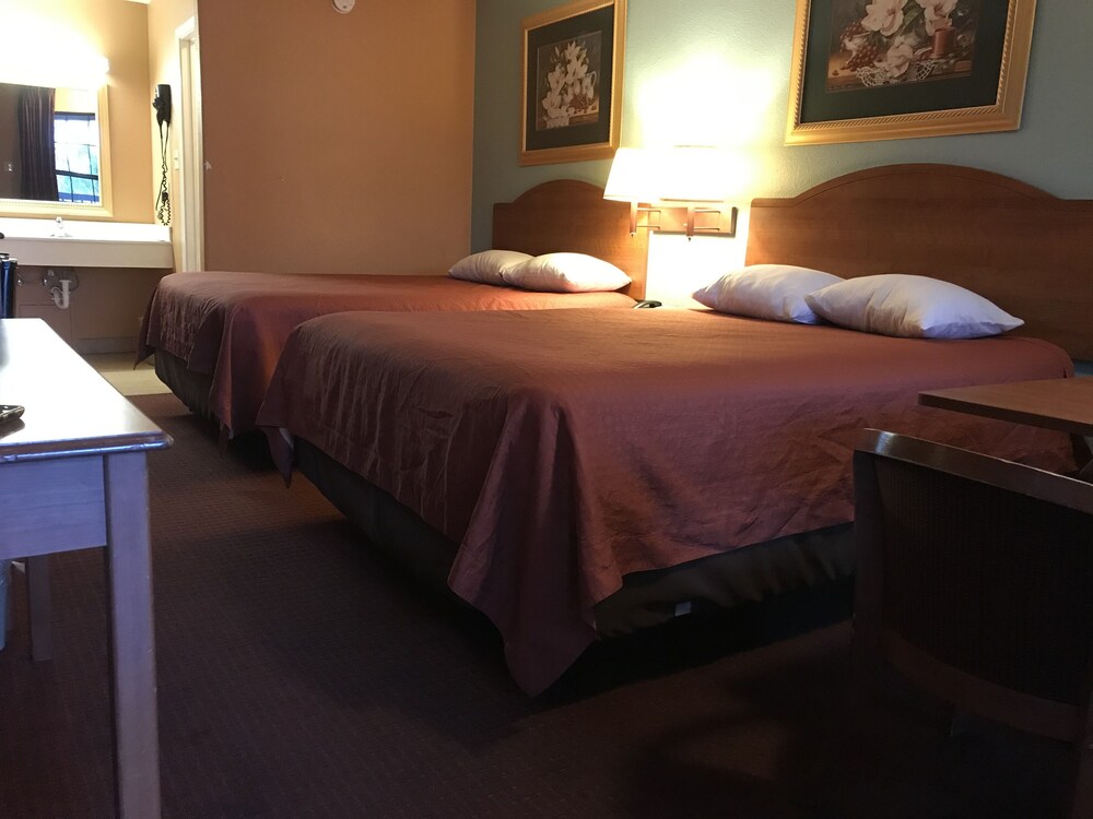 Sky Palace Inn and Suites Laredo - photo 18