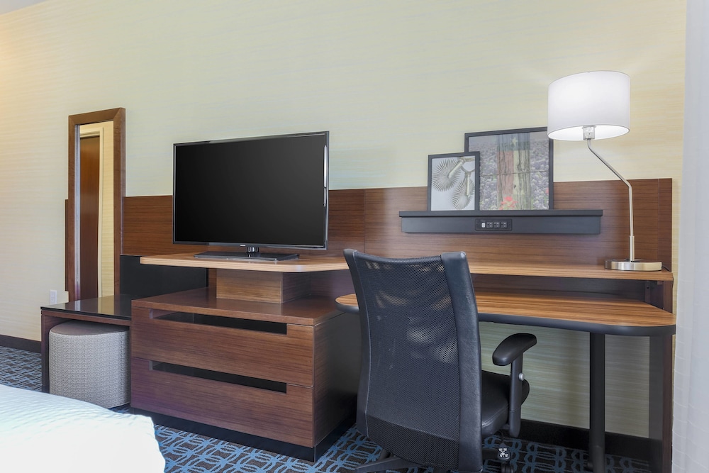 Fairfield Inn & Suites by Marriott Decatur at Decatur Conference Center - photo 39