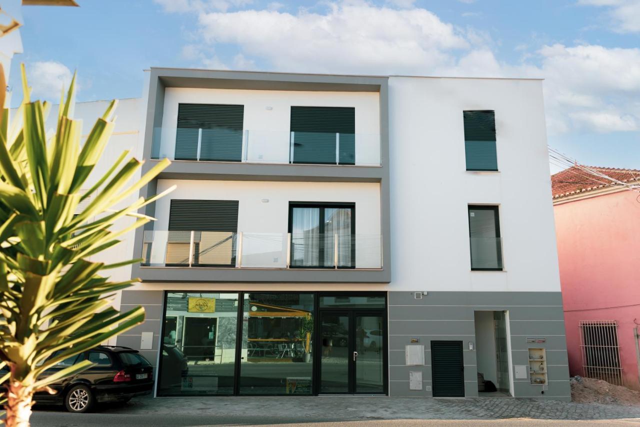 Gold Apartment Ferrel I — 4-Star Luxury Hotel in Ferrel, Portugal