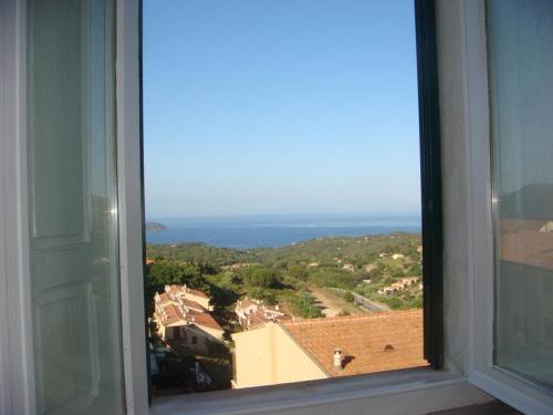 Appartamento CASA STELLA nel centro di Capoliveri — 4-Star Luxury Hotel in Capoliveri, Italy