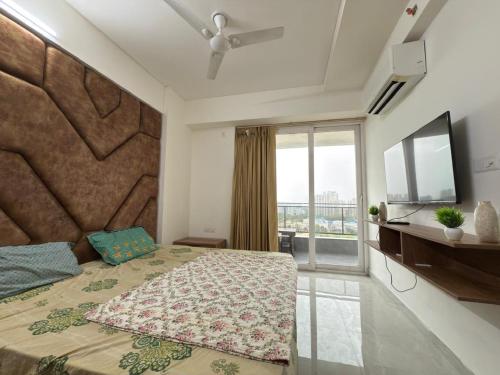 Warm Welcome - last minute hotel in Unknown City