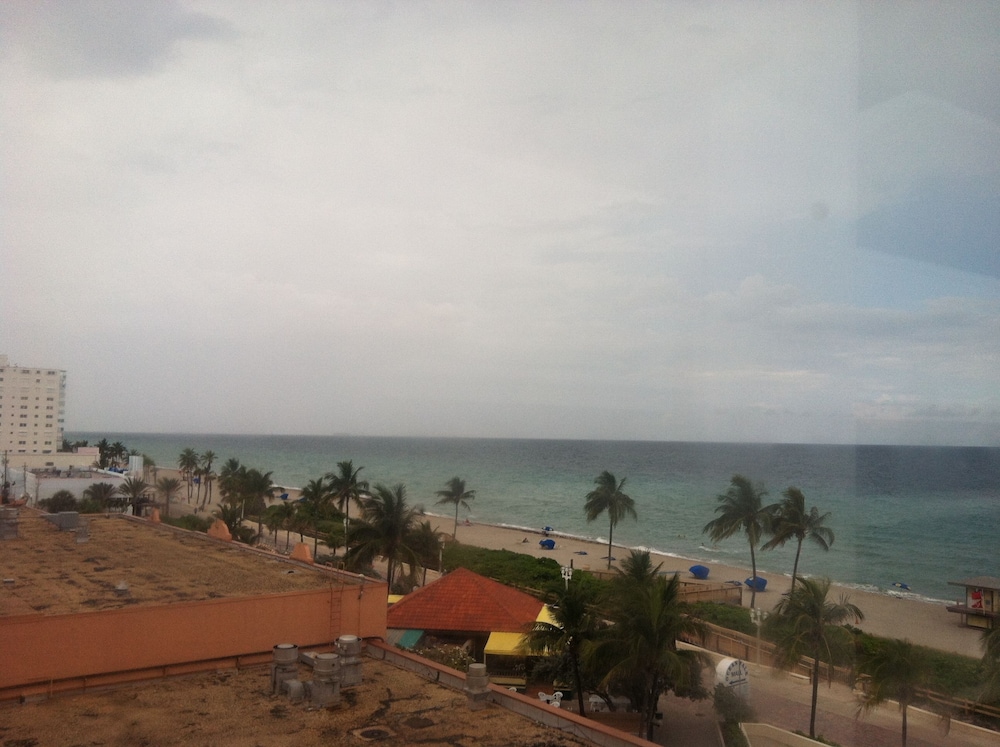 Hollywood Beach Resort One Bedroom Ocean View - photo 15