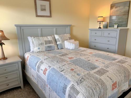 1 Coastal Escape - photo 17