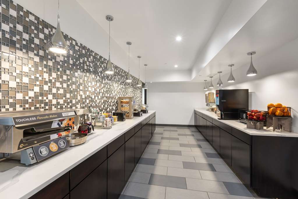 Best Western Inn & Suites Midway Airport - photo 26