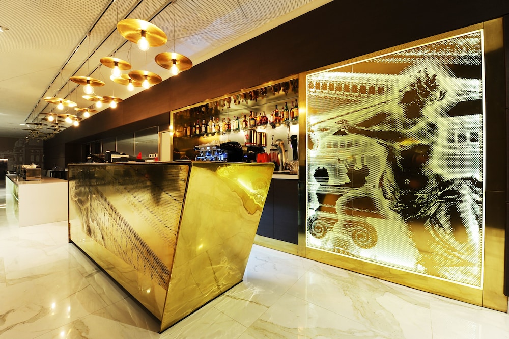 מזון ומשקאות