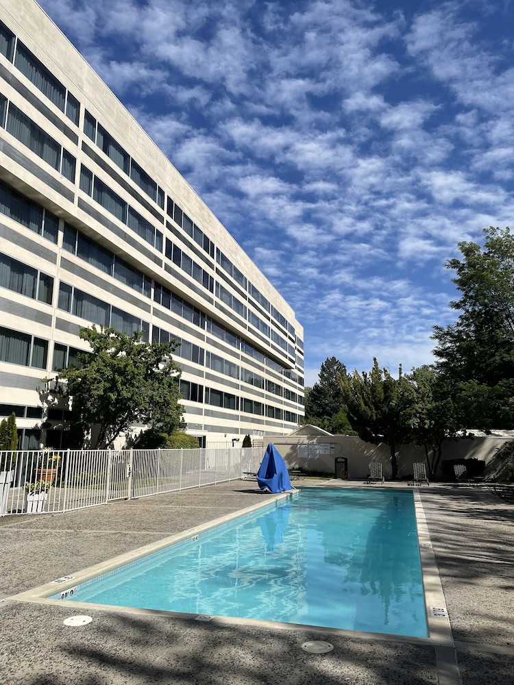 Holiday Inn Express Boise University Area by IHG - photo 39