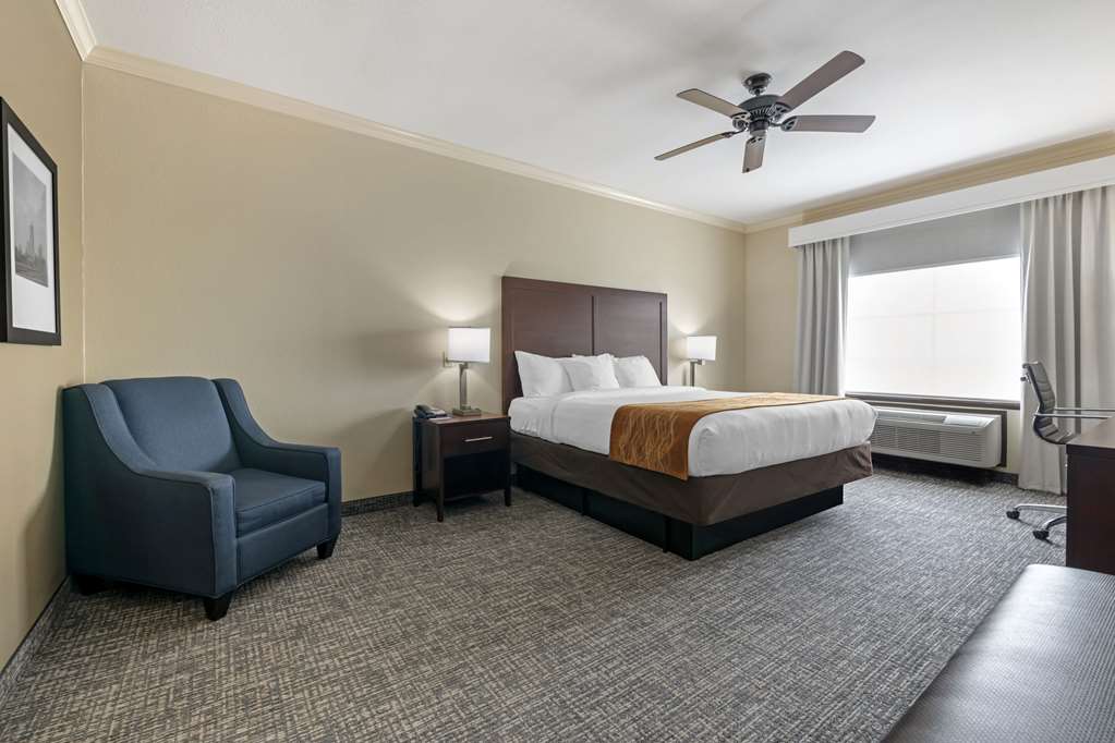 Comfort Inn & Suites Fort Worth Fossil Creek - photo 17