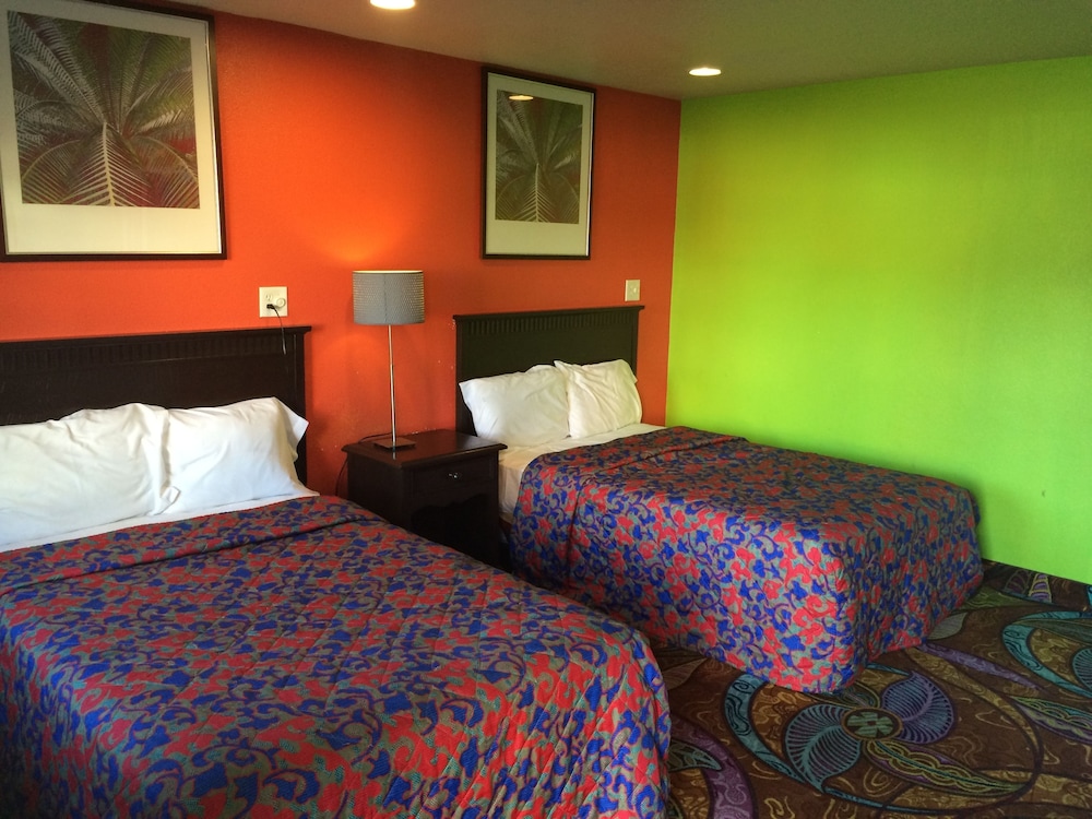 Long Beach Motel - photo 17