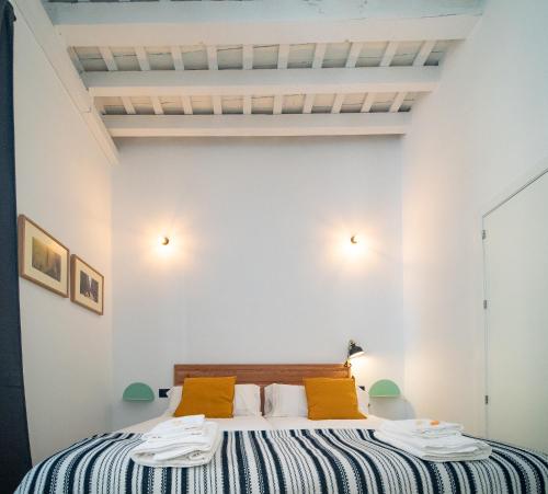 Casa Miguel Apartamento 2 — 4-Star Luxury Hotel in Sanlucar De Barrameda, Spain