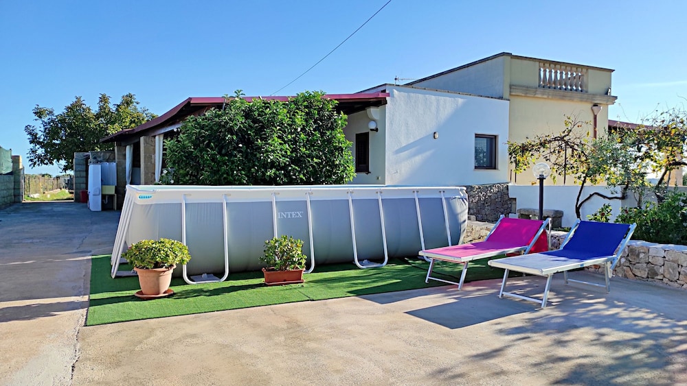 Casa Bolano Con Piscina e Giardino Privato — 4-Star Luxury Hotel in Corsano, Italy