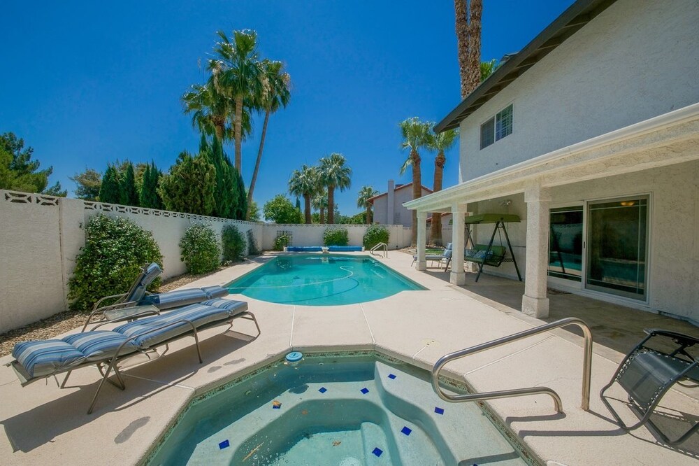 Luxurious 5BR near Las Vegas Strip — 4-Star Luxury Hotel in Las Vegas, United States