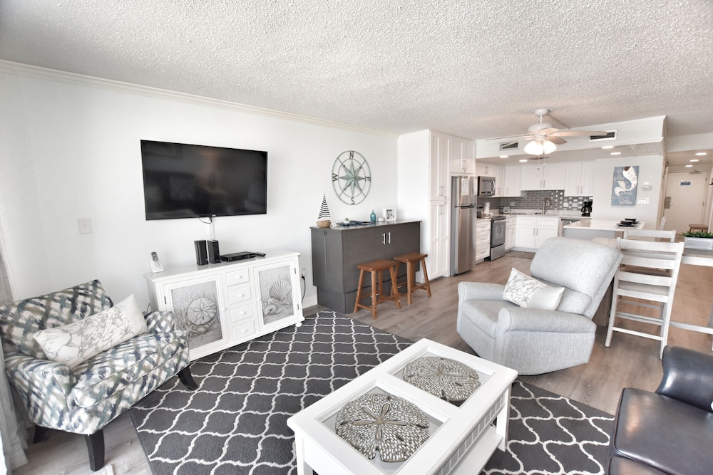 0206 Waters Edge Resort 1 Bedroom Condo by RedAwning - photo 16