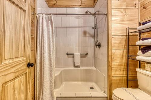 Ooglie Bear Hot Tub WIFI Free Attraction Tickets - photo 10