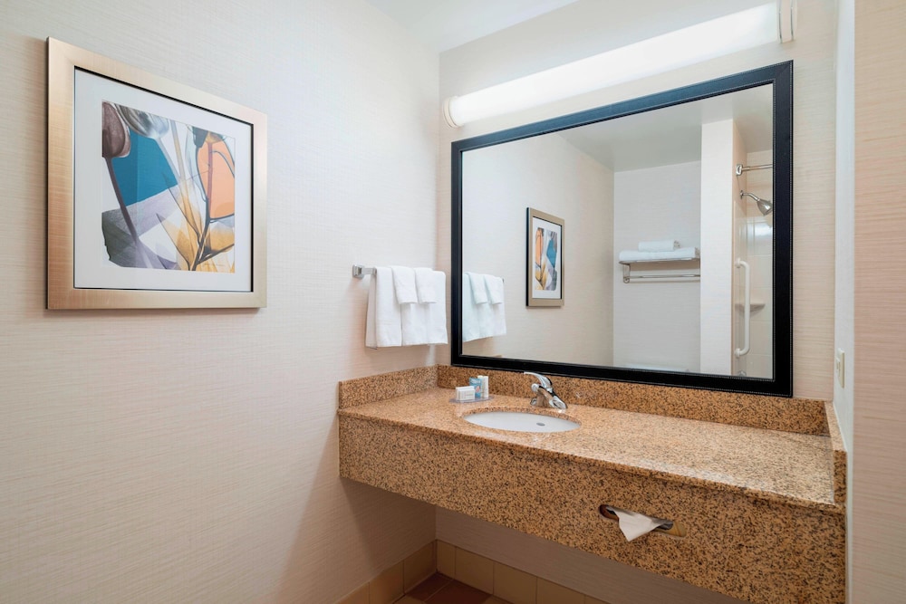 Fairfield Inn & Suites by Marriott State College - photo 17