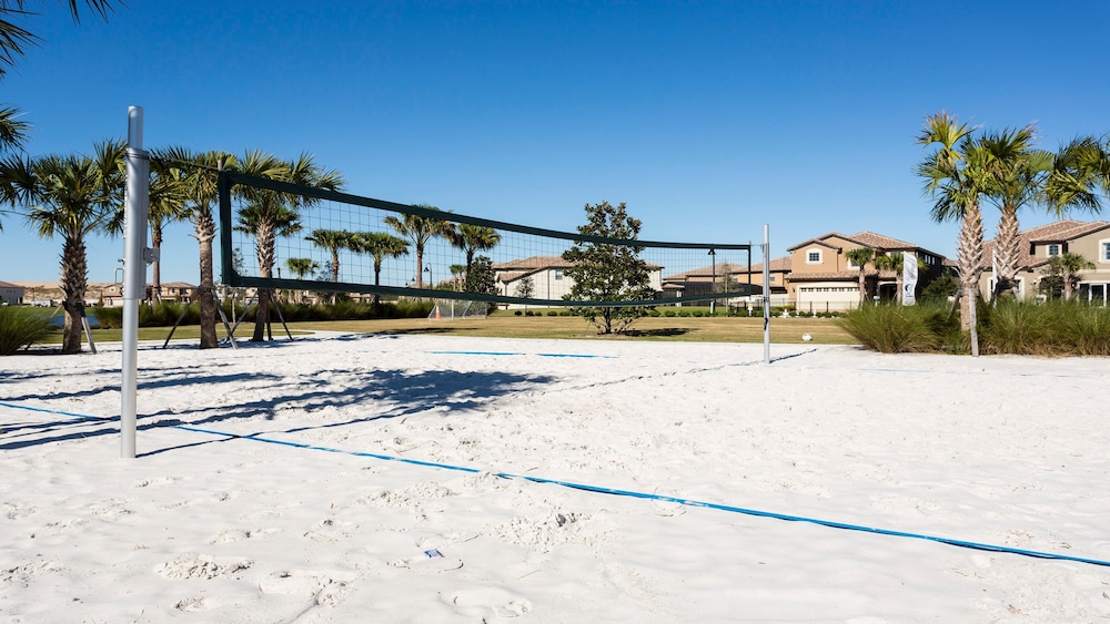 Family friendly Oasis With Game Room & Pool - photo 41
