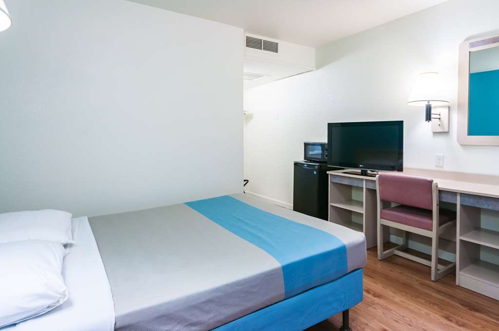 Motel 6 Green River UT - photo 16