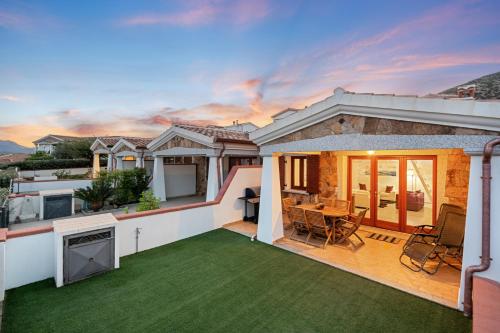 Villetta Vista Mare Sardegna in La Caletta, Italy