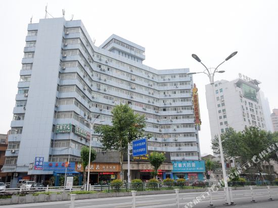 Jinggu Building Hotel in Zhenjiang, People's Republic of China
