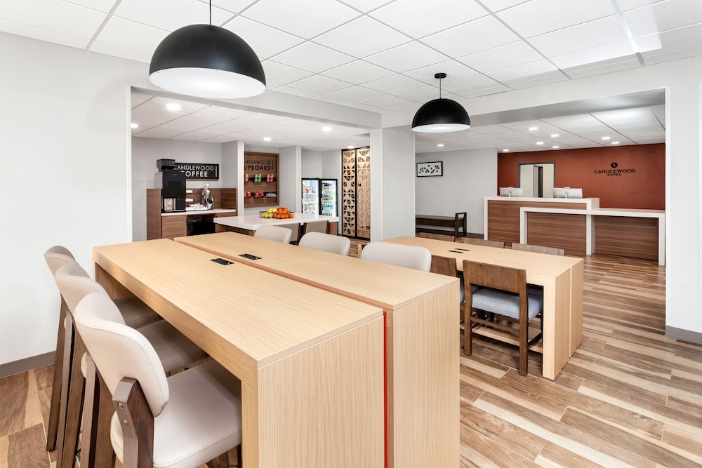 Candlewood Suites Columbus North - photo 3