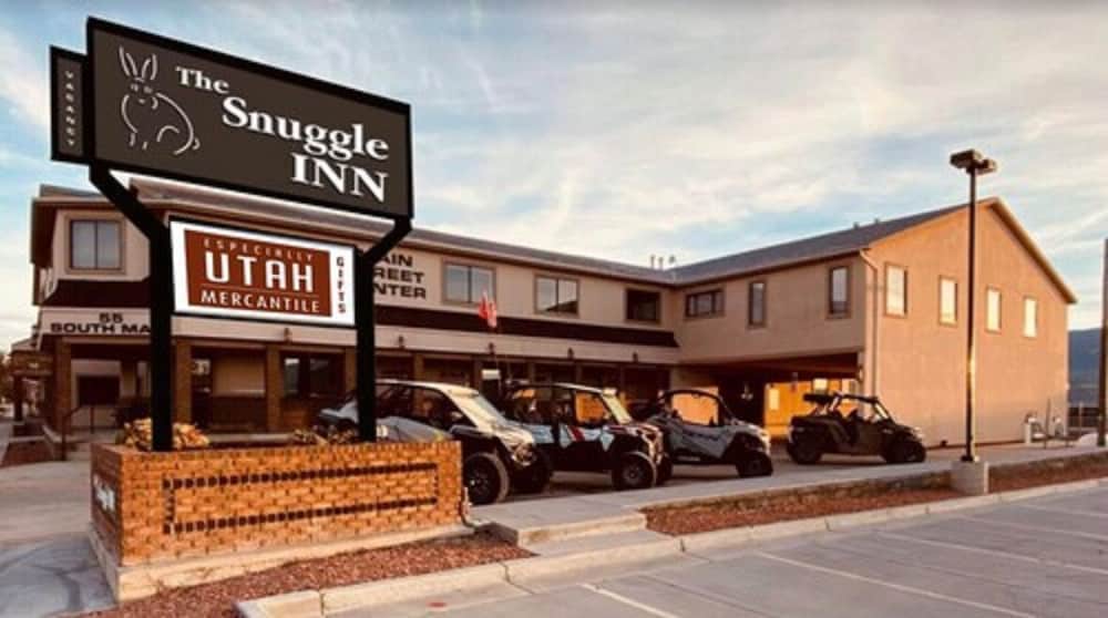 The Snuggle Inn - photo 90