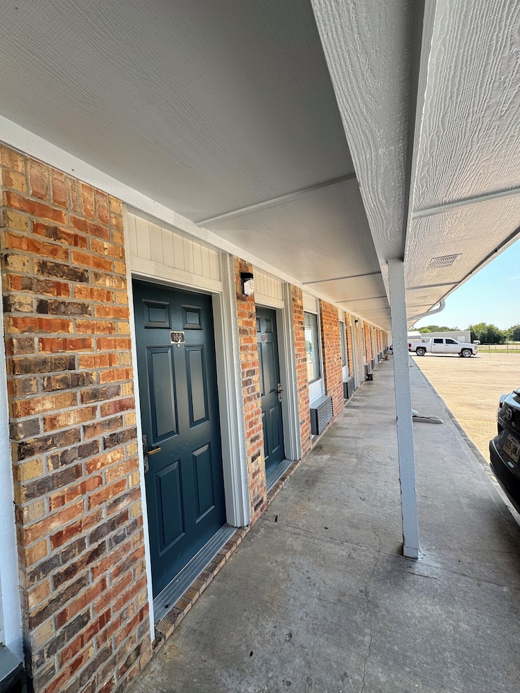 Westworld Country Inn - photo 13