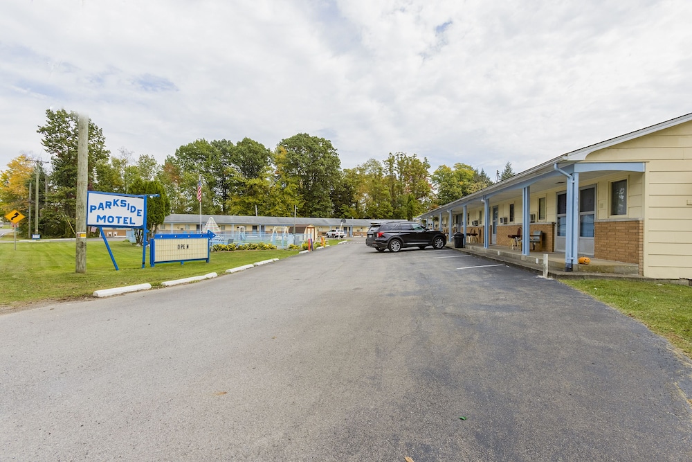 Parkside Motel by OYO Meadville Conneaut Lake - photo 56