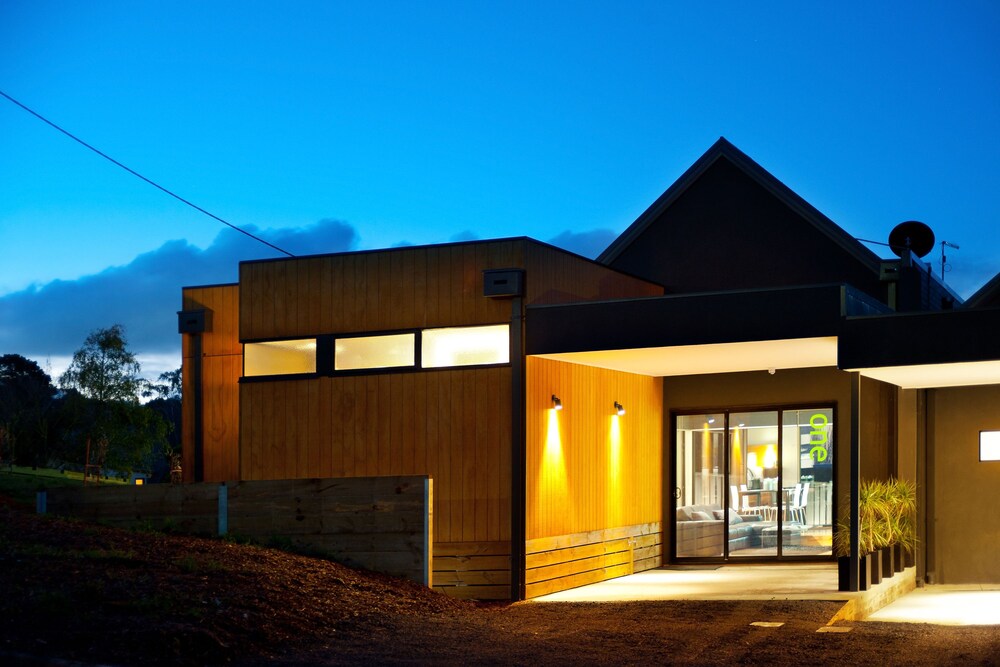 Elira 1 — carbon neutral stay, Daylesford