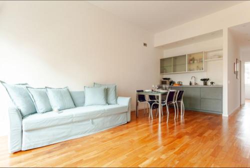 Elegante Appartamento in Corso Garibaldi — 4-Star Luxury Hotel in Milan, Italy