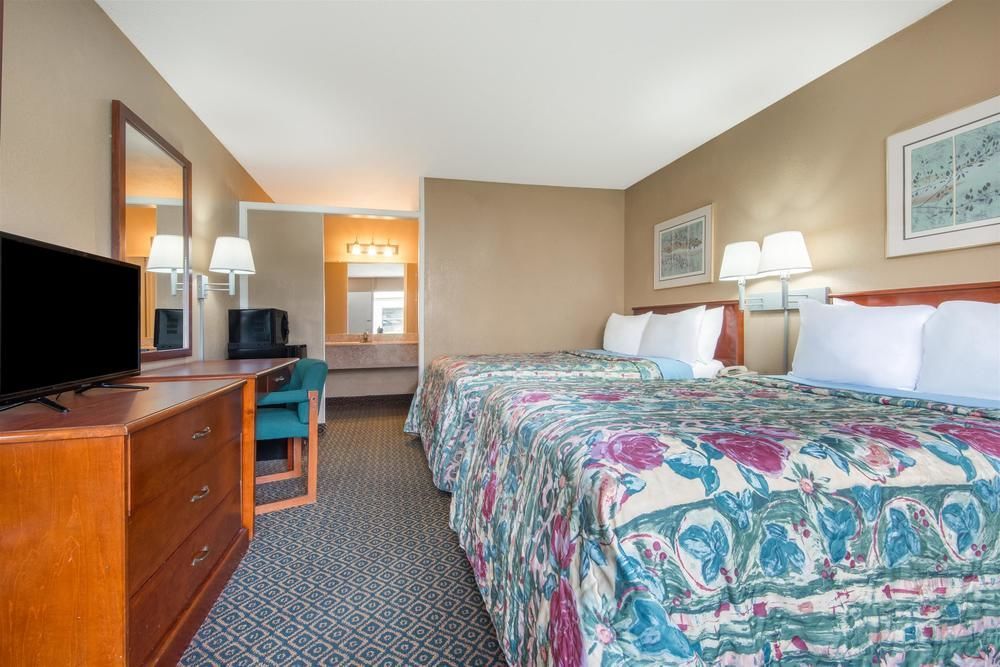 Hampton Inn by Hilton Clanton - photo 8