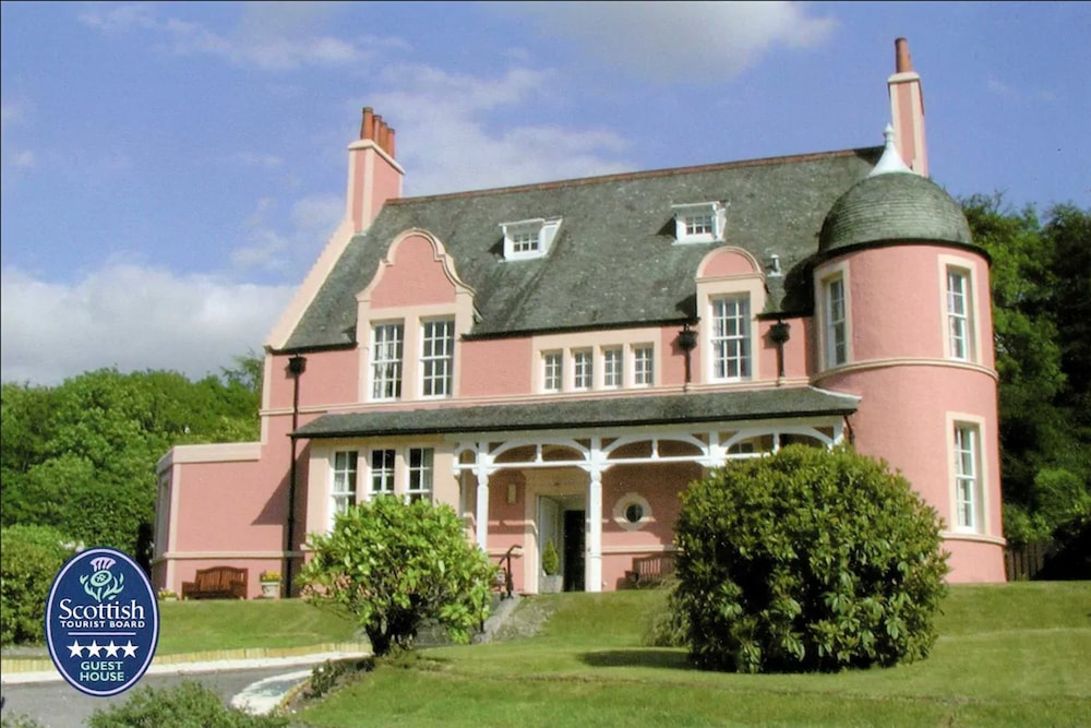 Glentower Lower Observatory — 4-Star Luxury Hotel in Fort William, United Kingdom