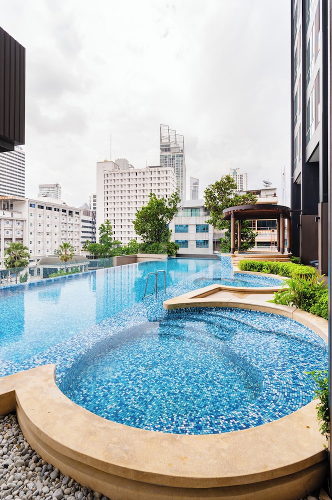 The Rich Residences Sukhumvit Nana