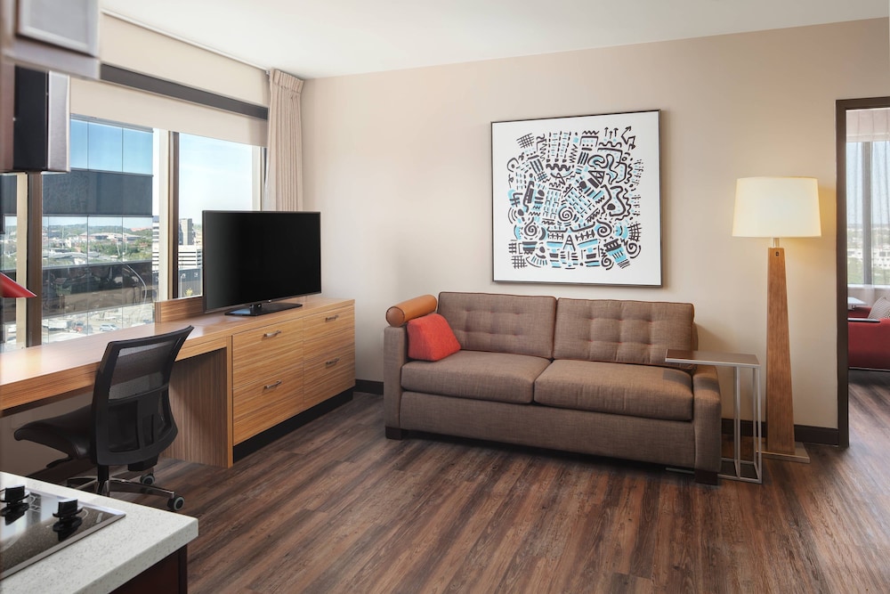 TownePlace Suites New Orleans Downtown Canal Street - photo 15