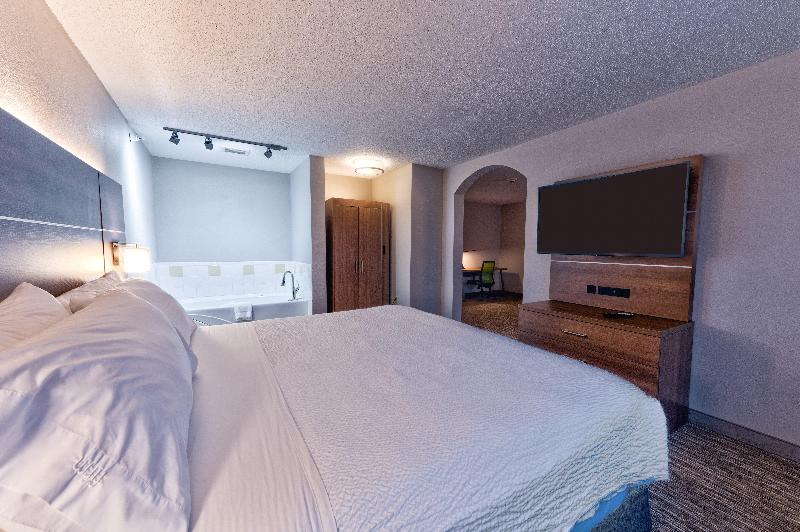 Holiday Inn Express Hotel & Suites Goshen by IHG - photo 56