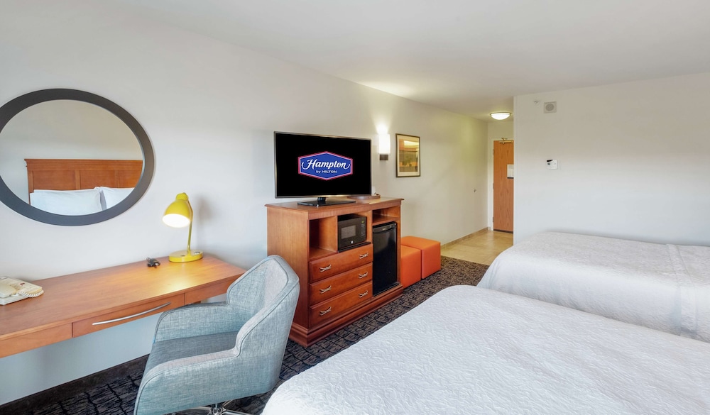 Hampton Inn & Suites Rockland - photo 9