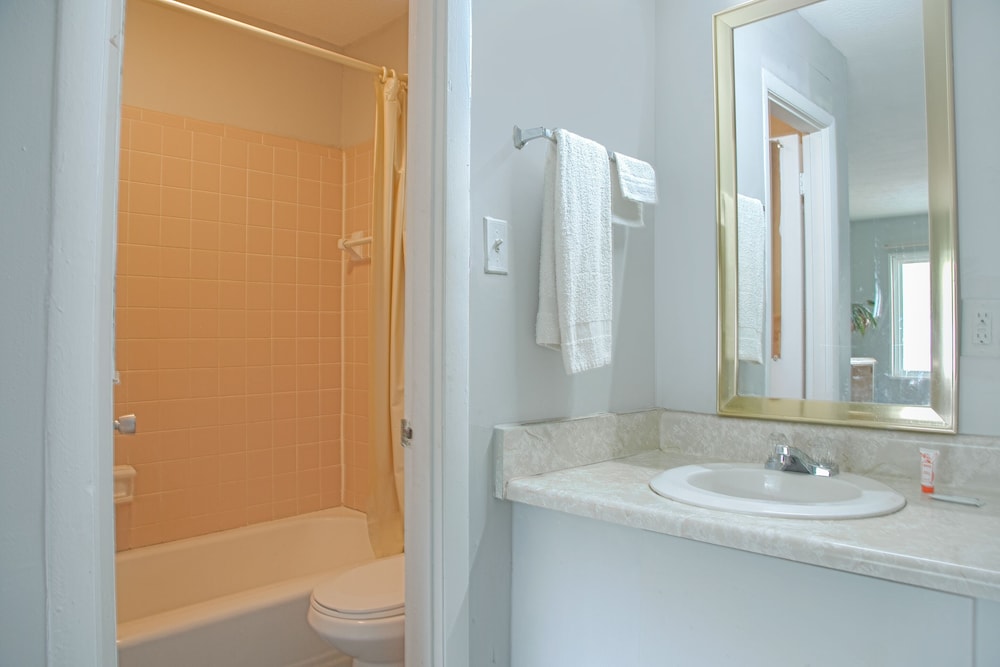 Oyo Hotel Calhoun Ga I 75 - photo 21