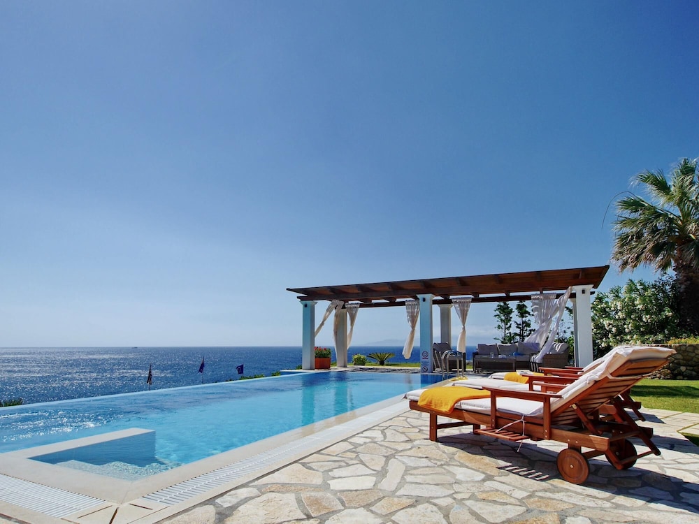 Villa Odysseus Spartia Kefalonia — 4-Star Luxury Hotel in Sami, Greece