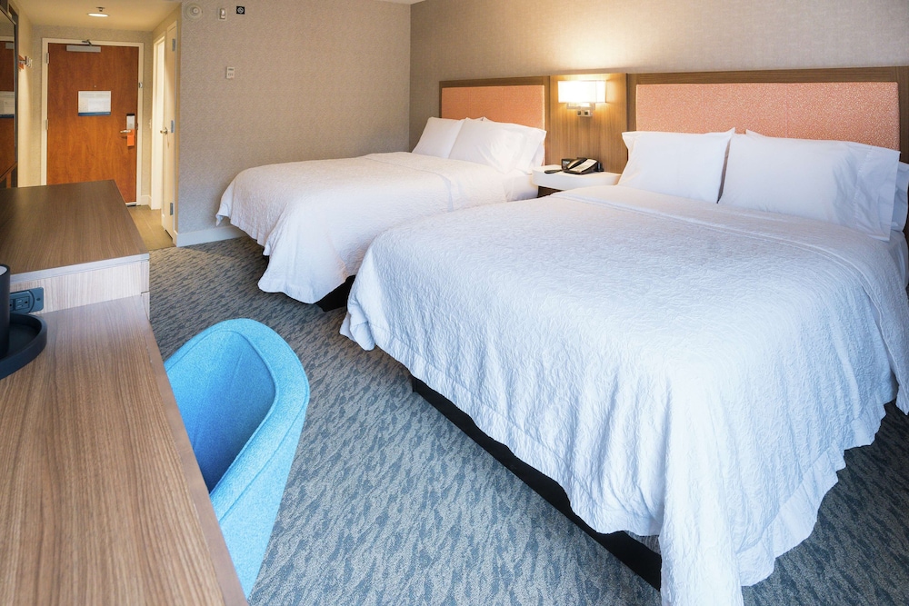 Hampton Inn Clarks Summit - photo 13