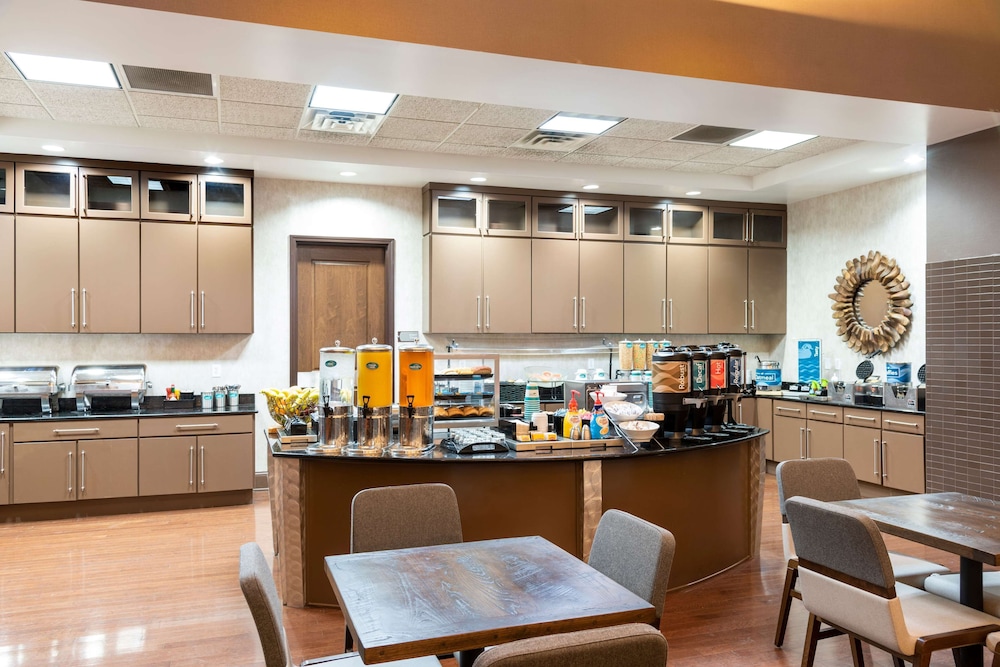 Homewood Suites by Hilton Indianapolis Downtown - photo 28