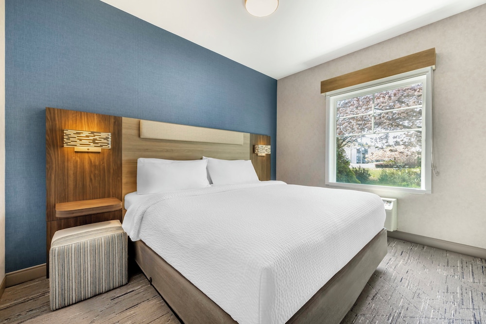 Holiday Inn Express & Suites Astoria by IHG - photo 25