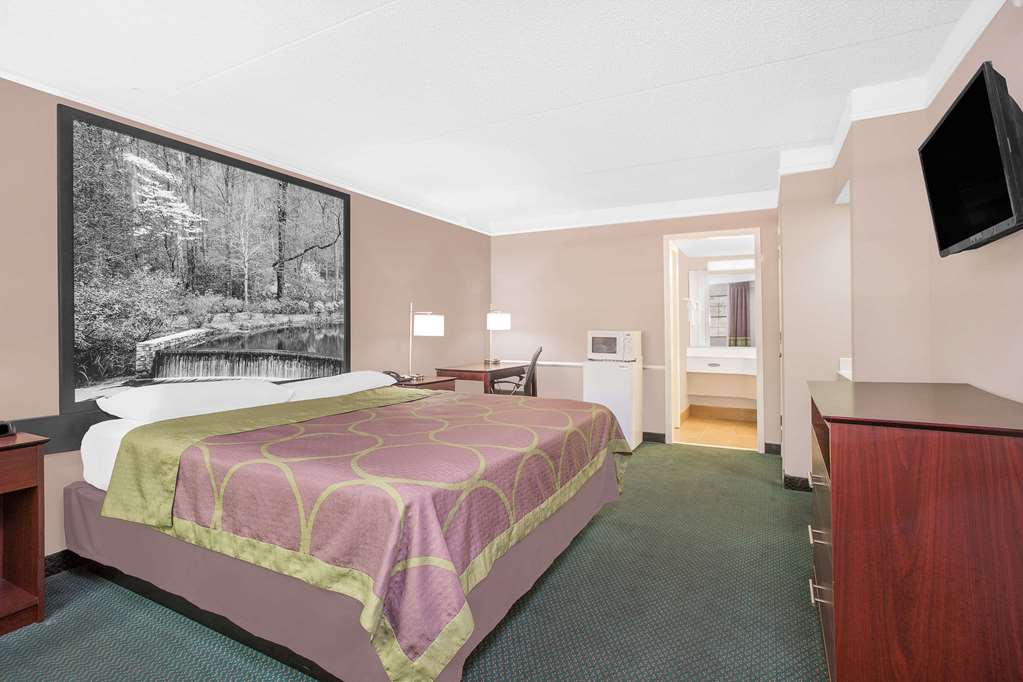 Super 8 by Wyndham Austell Six Flags - photo 6