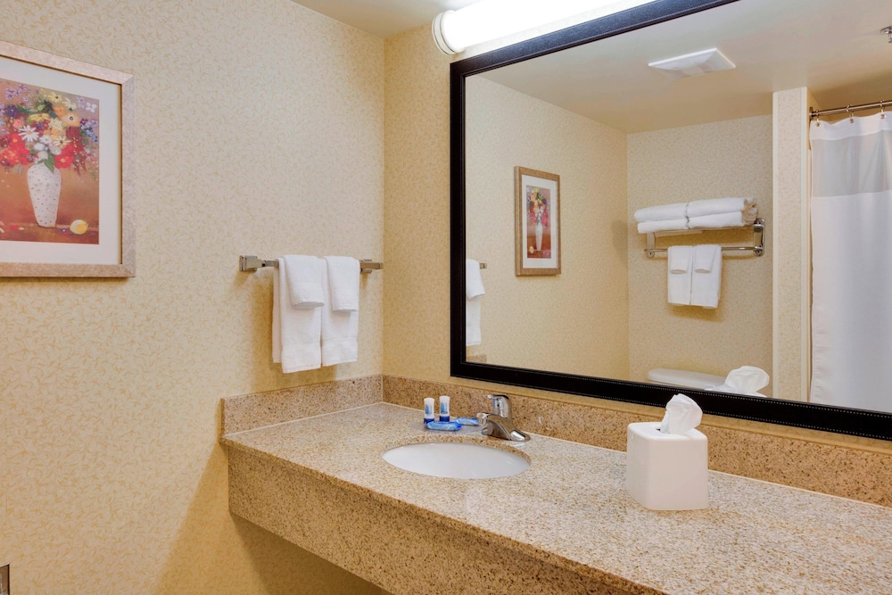Fairfield Inn & Suites by Marriott South Hill - photo 16