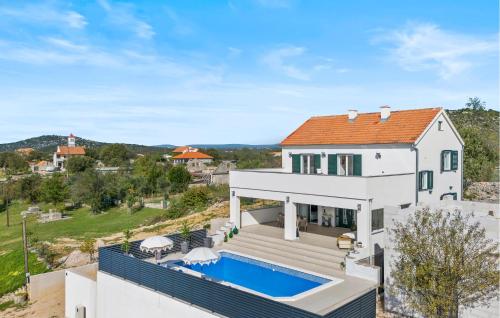 4 Bedroom Amazing Home In Vodice — 4-Star Luxury Hotel in Vodice, Croatia