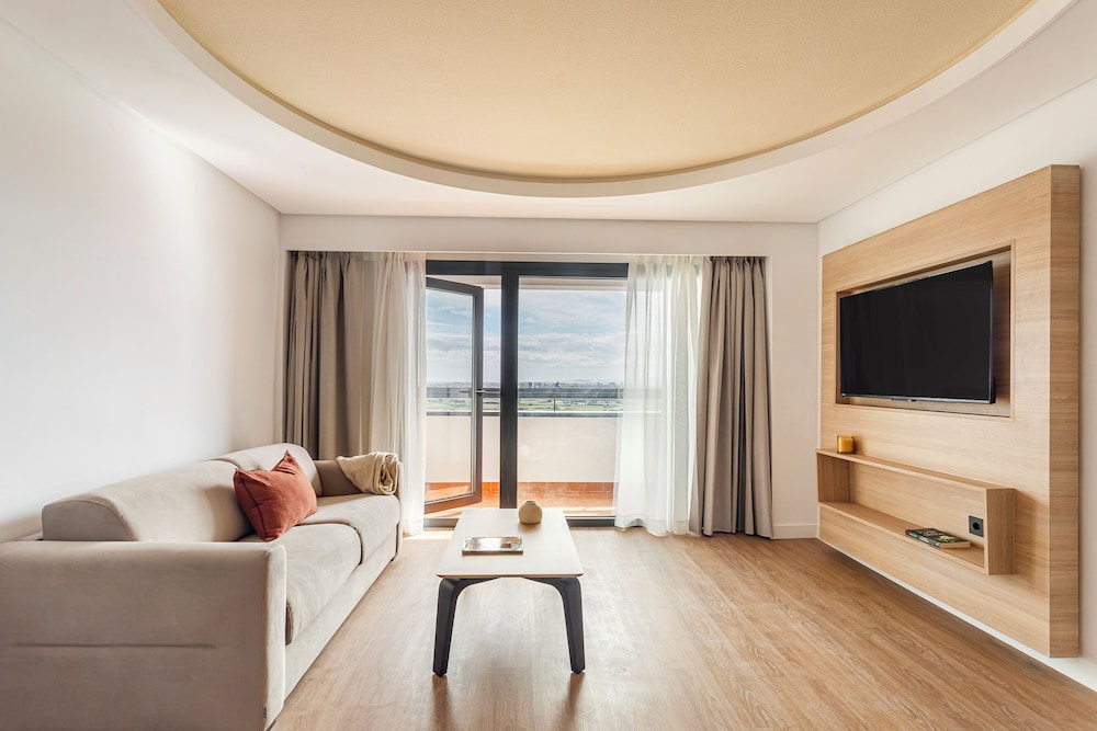 B48 Valencia Feria — hotel near Valencia Airport